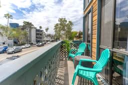 Pineapple Paradise | Mission Beach | Stunning