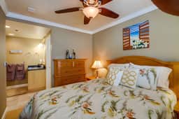 Bayside Gem - Beachfront - Vibrant - Ocean Breeze