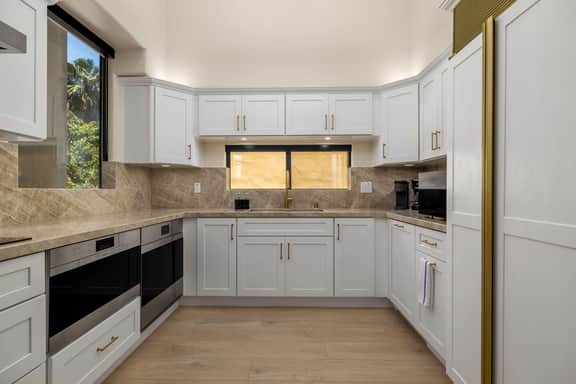 4 Minute Walk to Beach | Lux Windansea Beach Pad