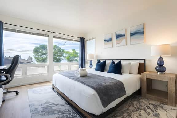 Sunset Serenity On The Cliffs | Balcony| Oceanview